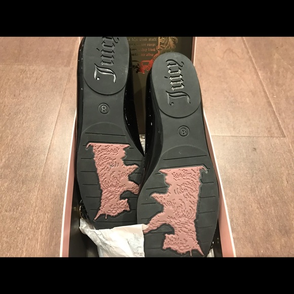 Juicy Couture Maxwell Black Soft Patent Flats, size 8 Medium - Picture 5 of 6